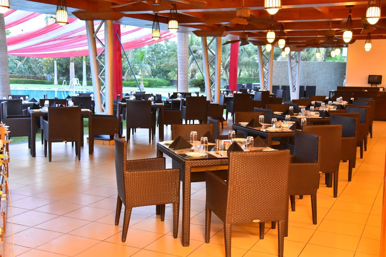 Seasons Rajkot Exterior foto