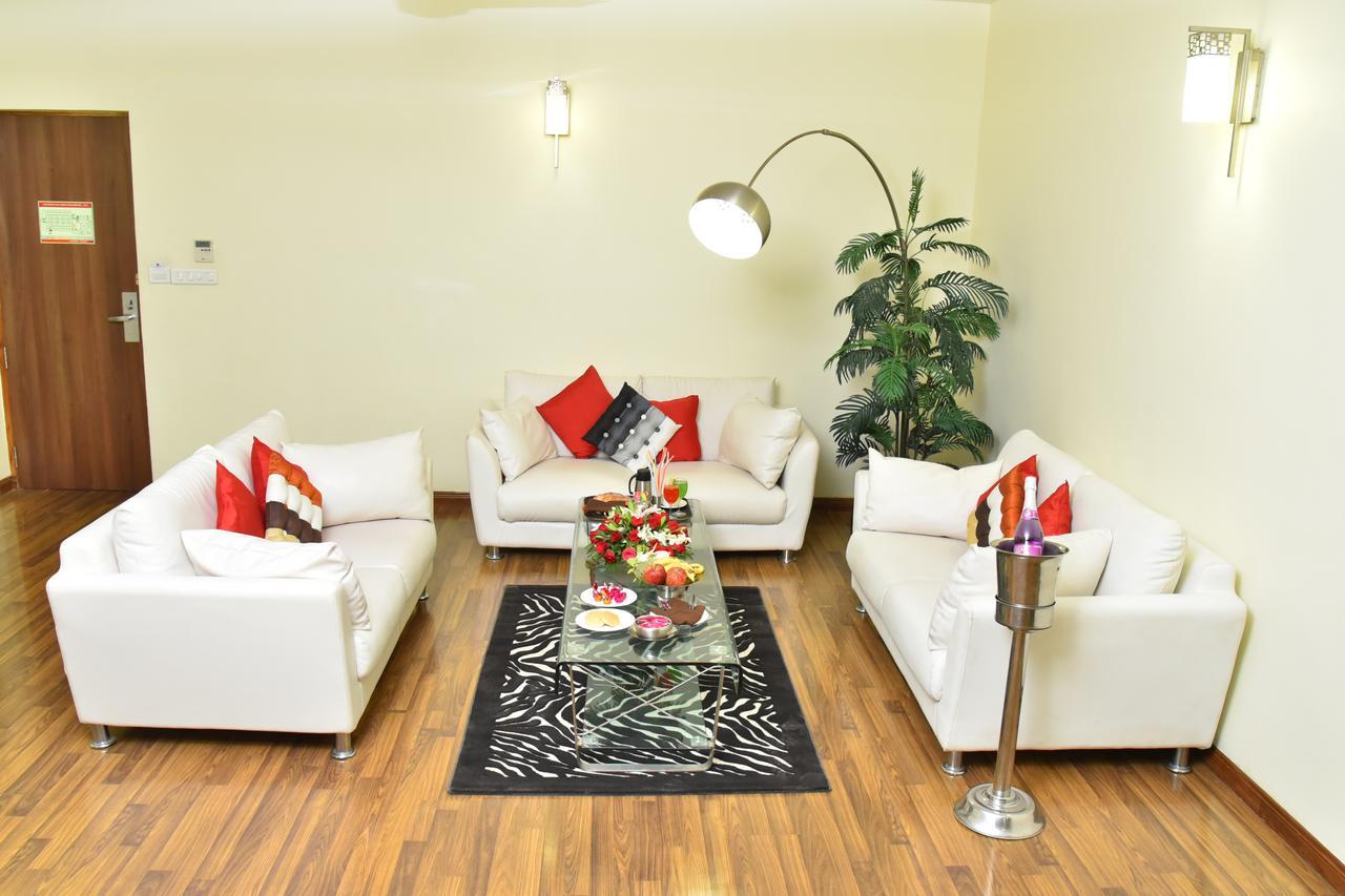 Seasons Rajkot Exterior foto