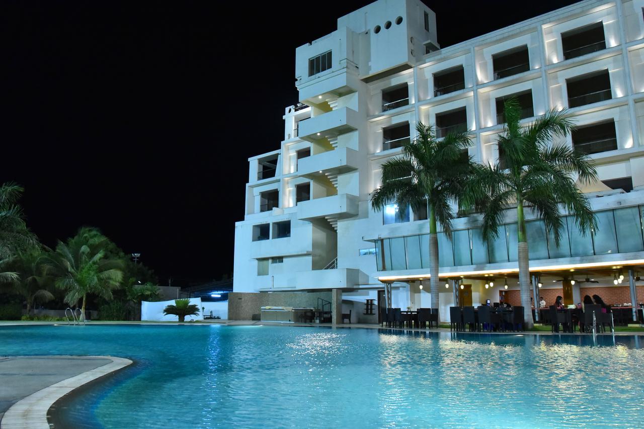 Seasons Rajkot Exterior foto