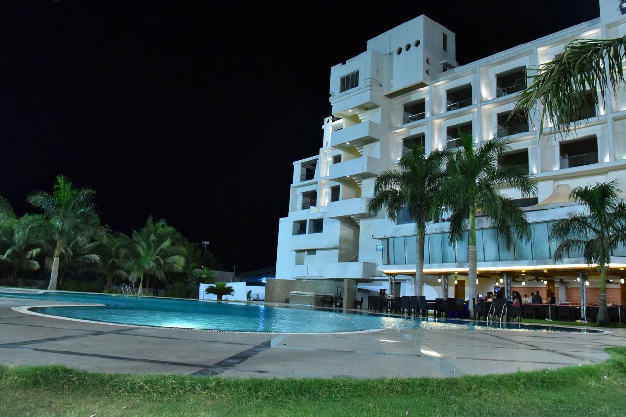 Seasons Rajkot Exterior foto