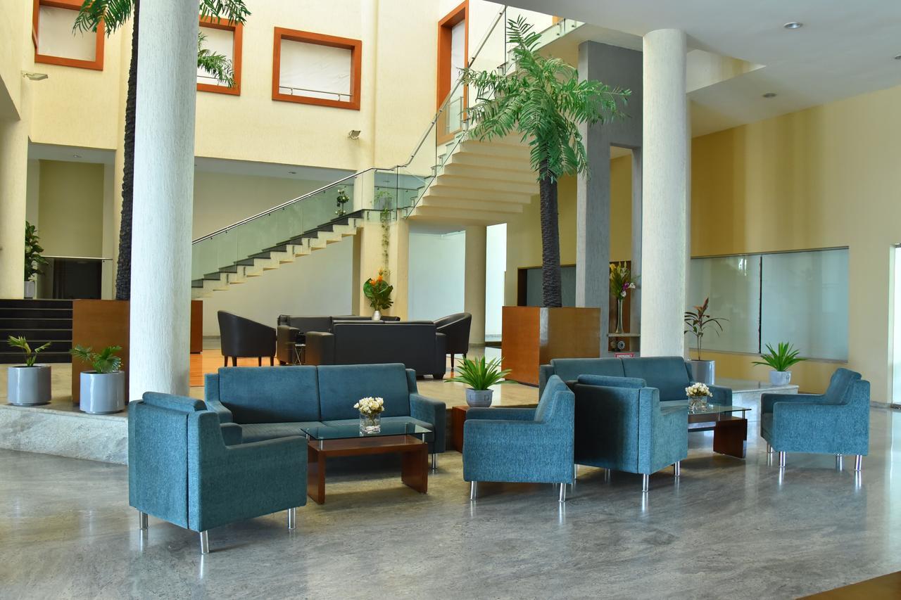 Seasons Rajkot Exterior foto