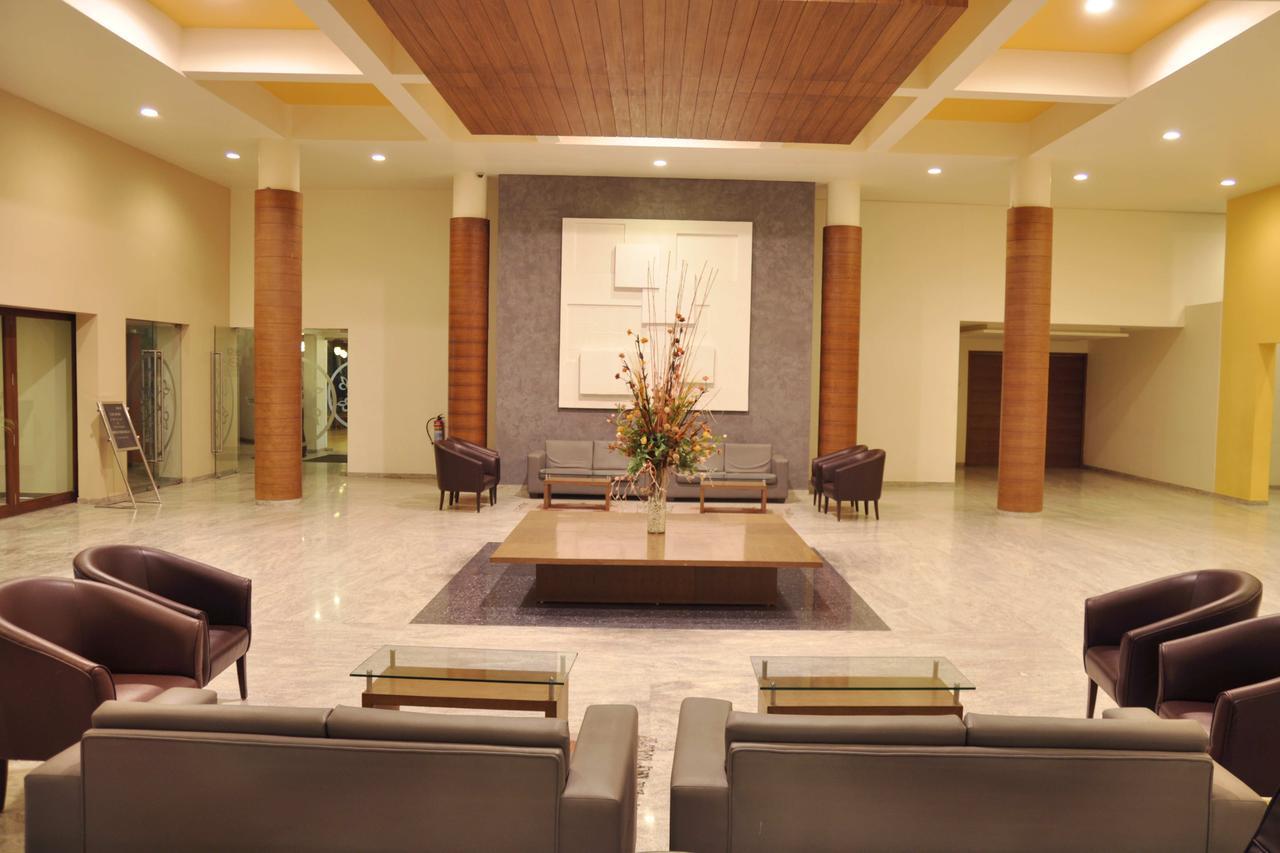 Seasons Rajkot Exterior foto