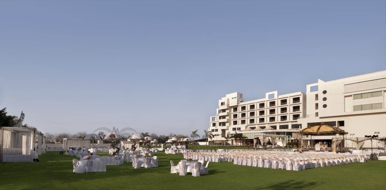 Seasons Rajkot Exterior foto